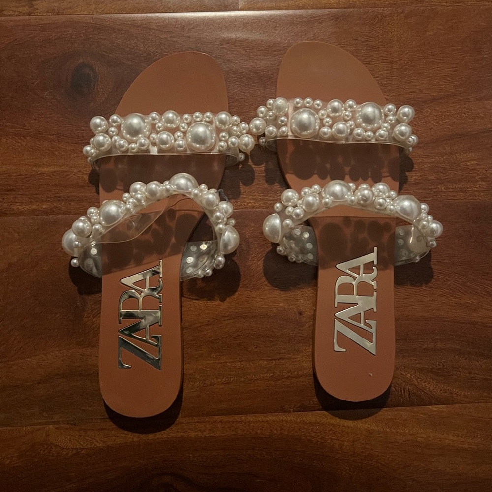 ZARA Pearl Flat Sandals Size 6.5 (37)